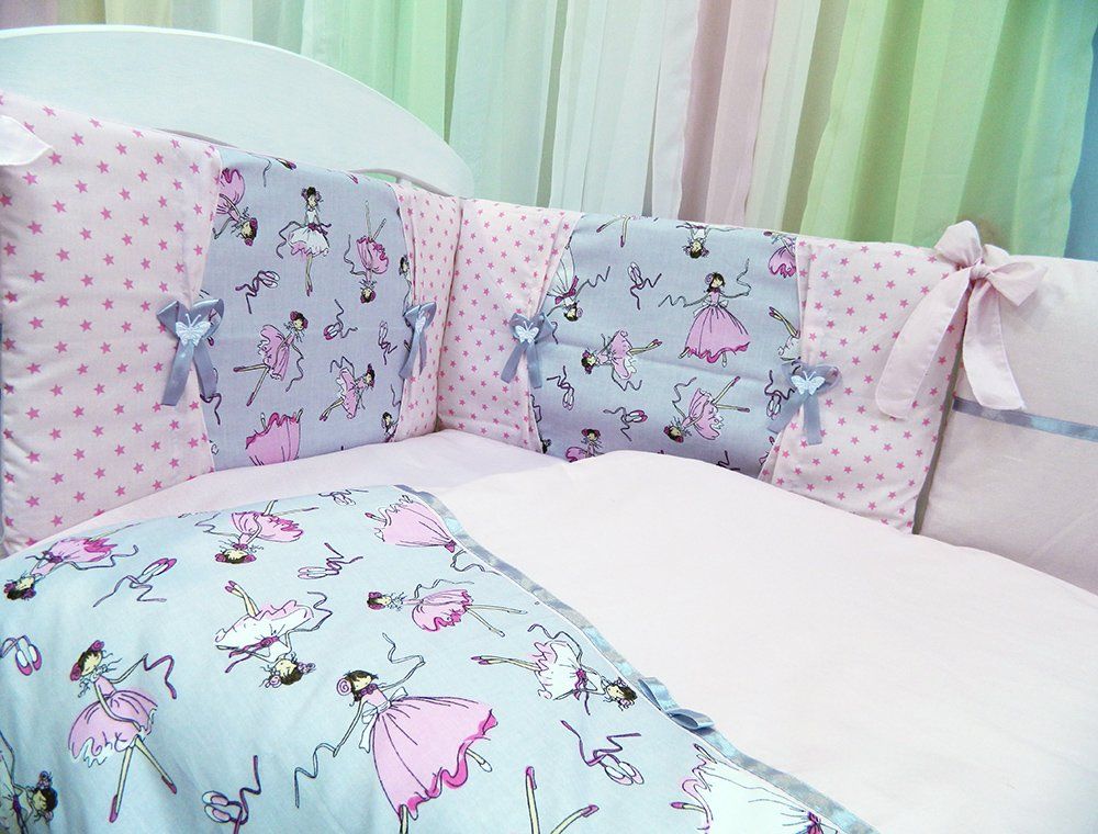 Спальный комплект в кроватку ЭКОЛИНИЯ 6 подушечек Балерины + серый + розовые звезды, без балдахина