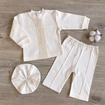 Святковий хрестильний комплект Натхнення молочний для хлопчика 3 предмета: берет, штанці, сорочечка