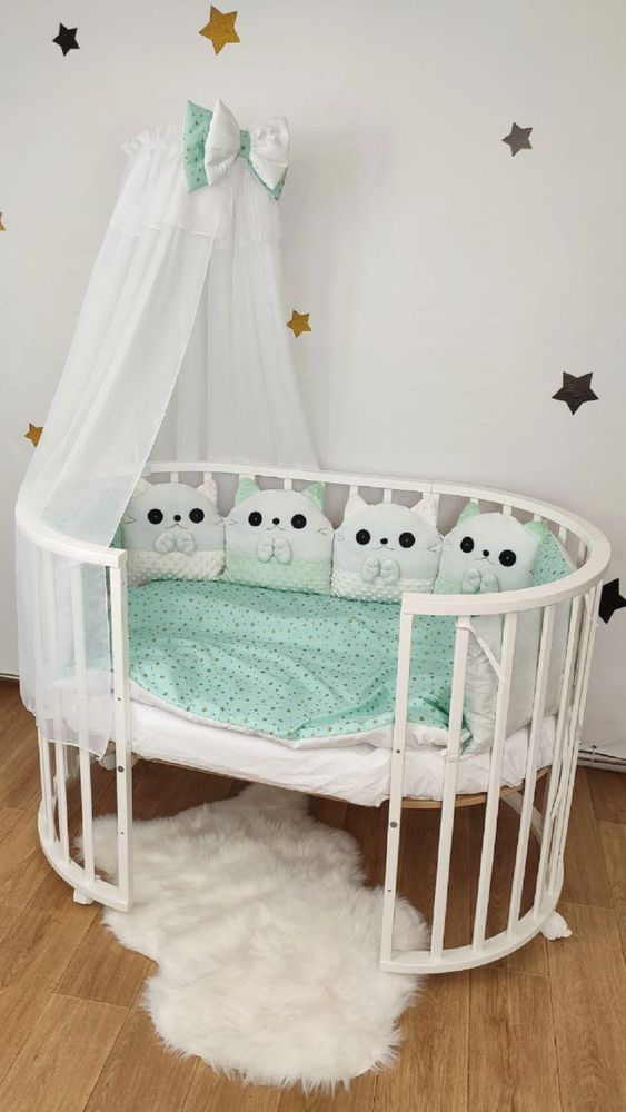 Постільна білизна в ліжечко для новонародженого з бортиками та балдахіном Kitty із зірками