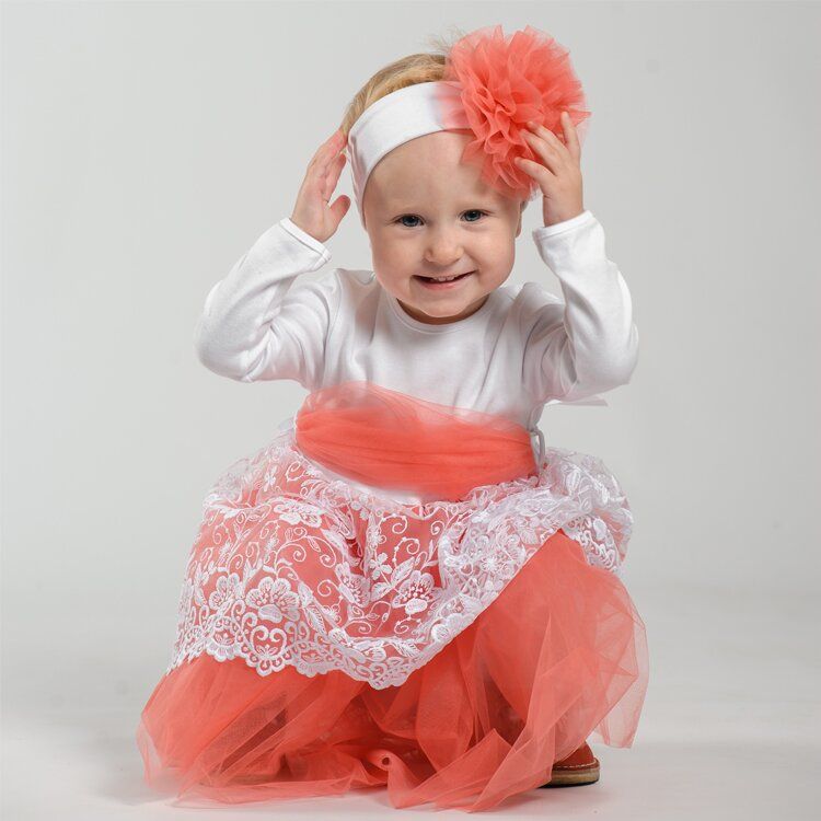 Нарядное платье Сяйво для новорожденной девочки персиковое