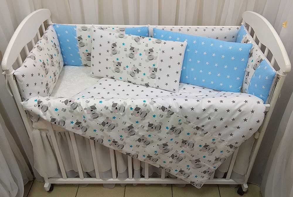 Постельный набор в кроватку голубой + Мишки 6 защитных подушечек