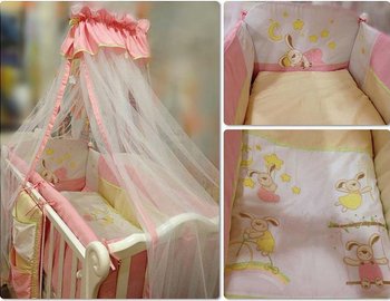 Комплект в ліжечко 8 предметів з сатину Забавні Зайчата рожевий
