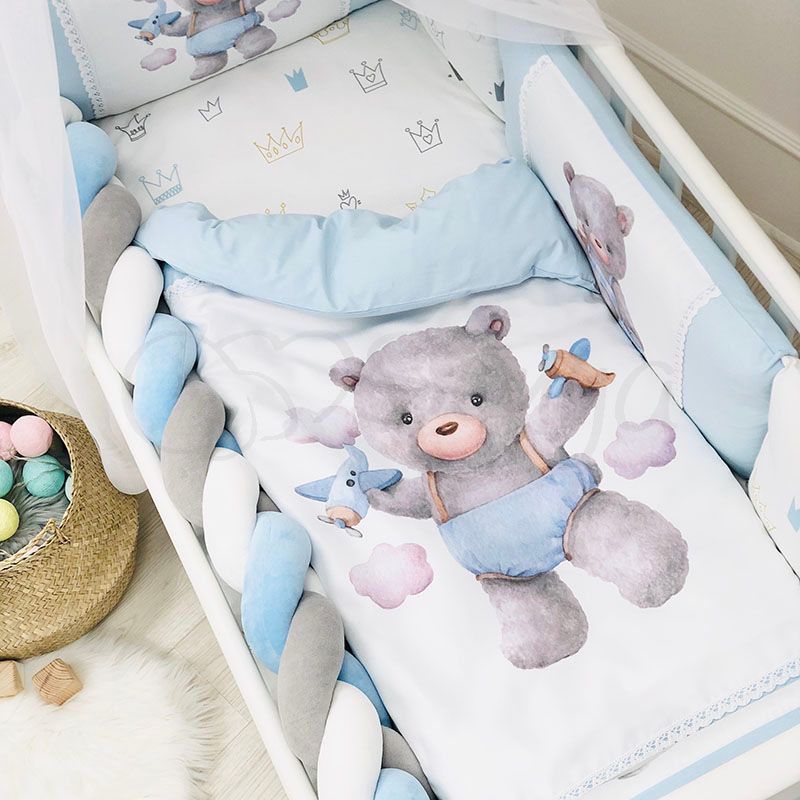 Комплект в детскую кроватку с бортиками Мишка голубой, без балдахина