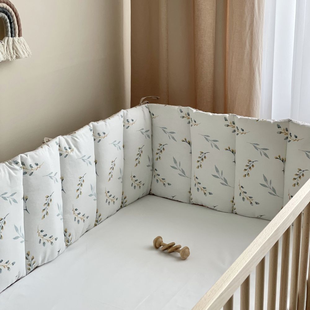 Цельная защита в кроватку для новорожденных мятная, бортики без постели