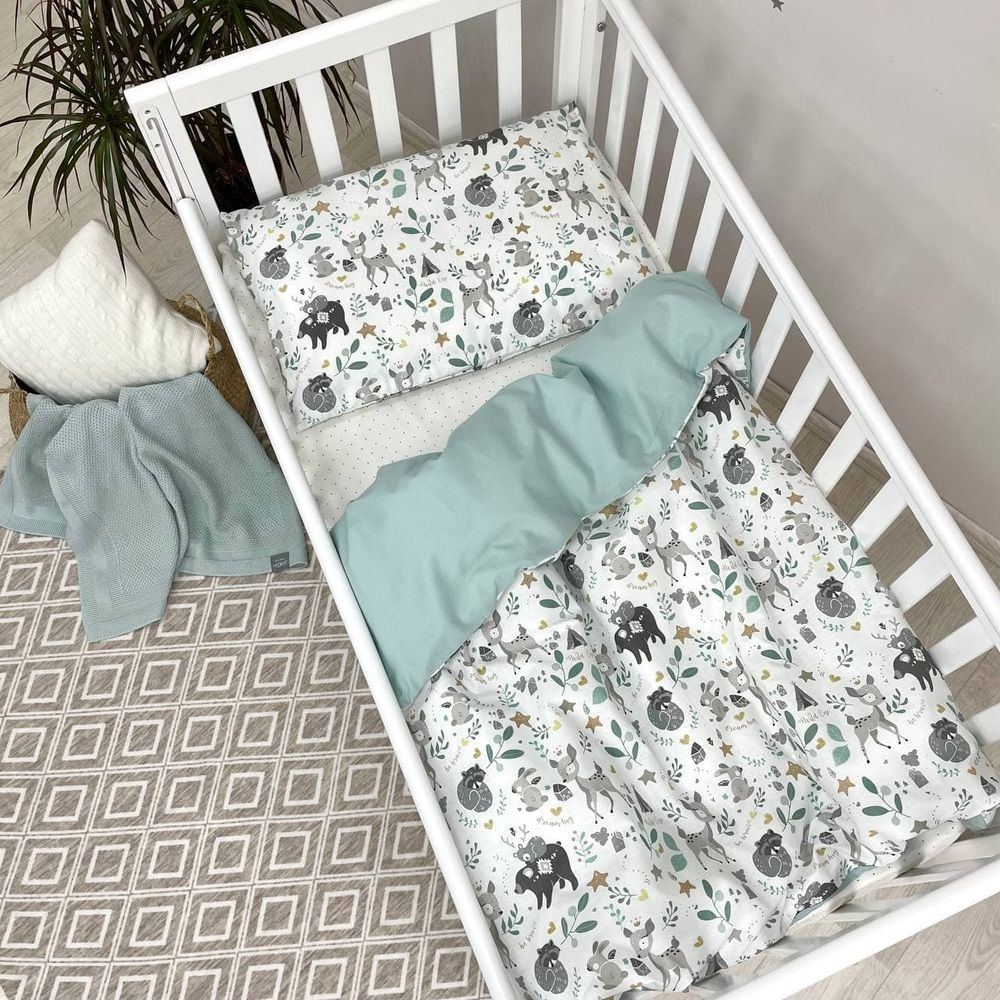 Сменный постельный комплект в кроватку для новорожденных Бемби с друзьями фото, цена, описание