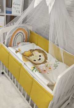 Комплект в дитяче ліжечко з балдахіном