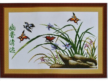 Набори для вишивання хрестом з малюнком на канві 71х46 Метелики на траві