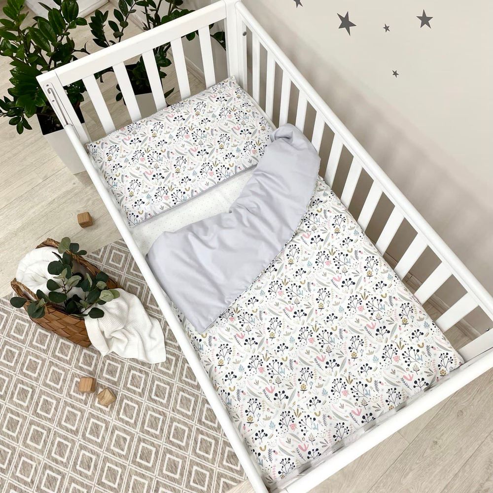 Сменный постельный комплект в кроватку для новорожденных Скандинавские бутоны фото, цена, описание