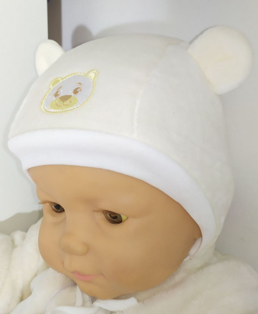 Утепленная велюровая шапочка УМКА для малышей и новорожденных молочная