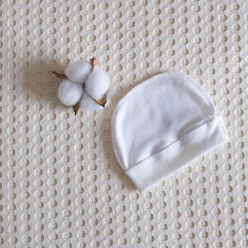 Молочная шапочка для недоношенных деток Крихітка