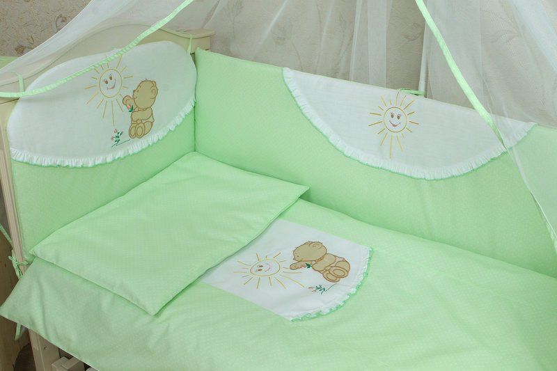 Комплект в кроватку для новорожденного Солнышко салатовый, без балдахина