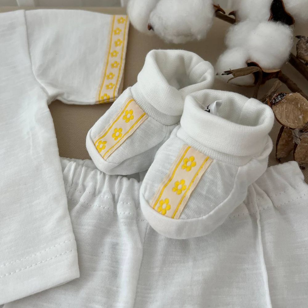 Празднечный комплект для малышей украшенный вышивкой и канвой Українець желтый
