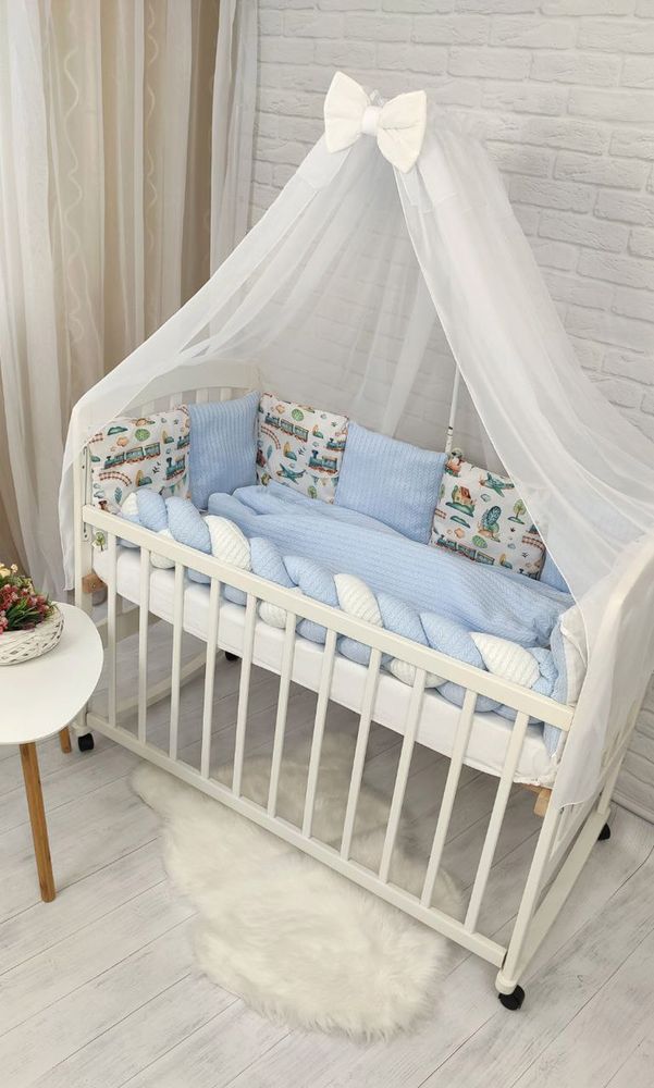 Спальний комплект в ліжечко для новонароджених з балдахіном та бортиками В'язка Піке Паровозик