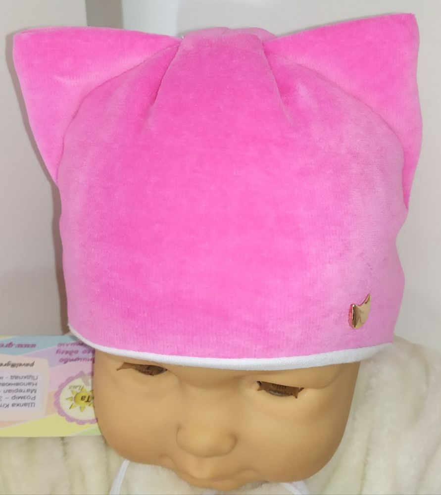 Теплая велюровая шапочка на синтепоне для новорожденных КОТ малиновая