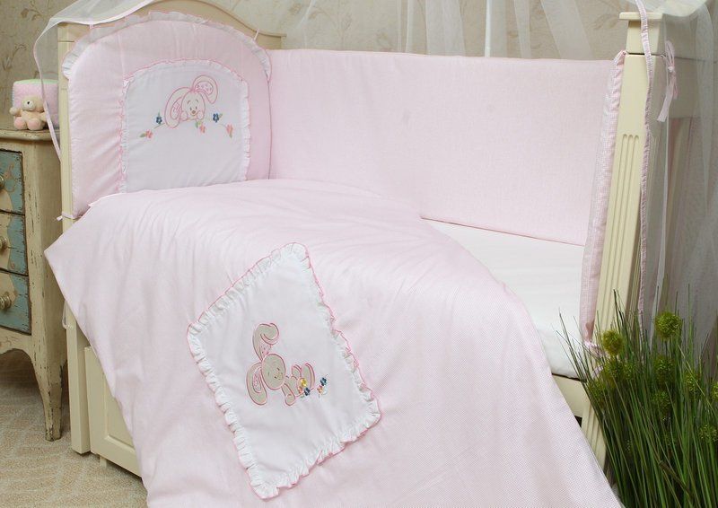 Спальный комплект в кроватку 60х120 Зайчик розовый, без балдахина