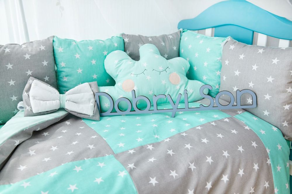Комплект постельного белья для новорожденных Облако 12 подушек серо мятный, без балдахина