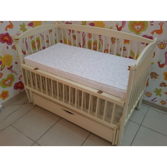 Кроватка для новорожденных (маятник, ящик) три дуги молочная
