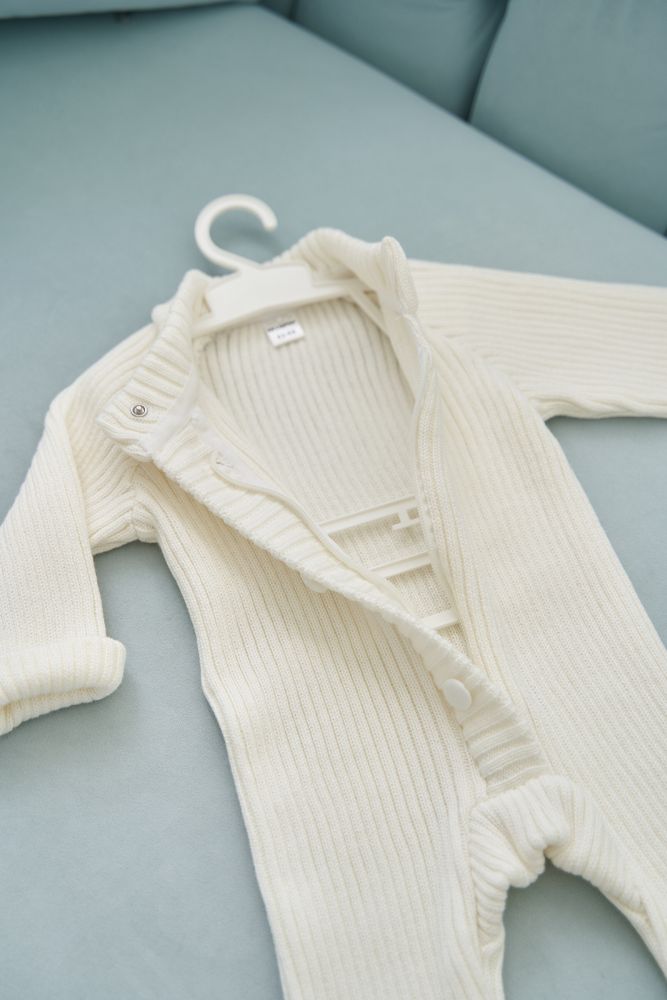 Вязаный комбинезон с пинетками для малышей Ніжність молочный, 62-68, Вязаное полотно, Комбинезон