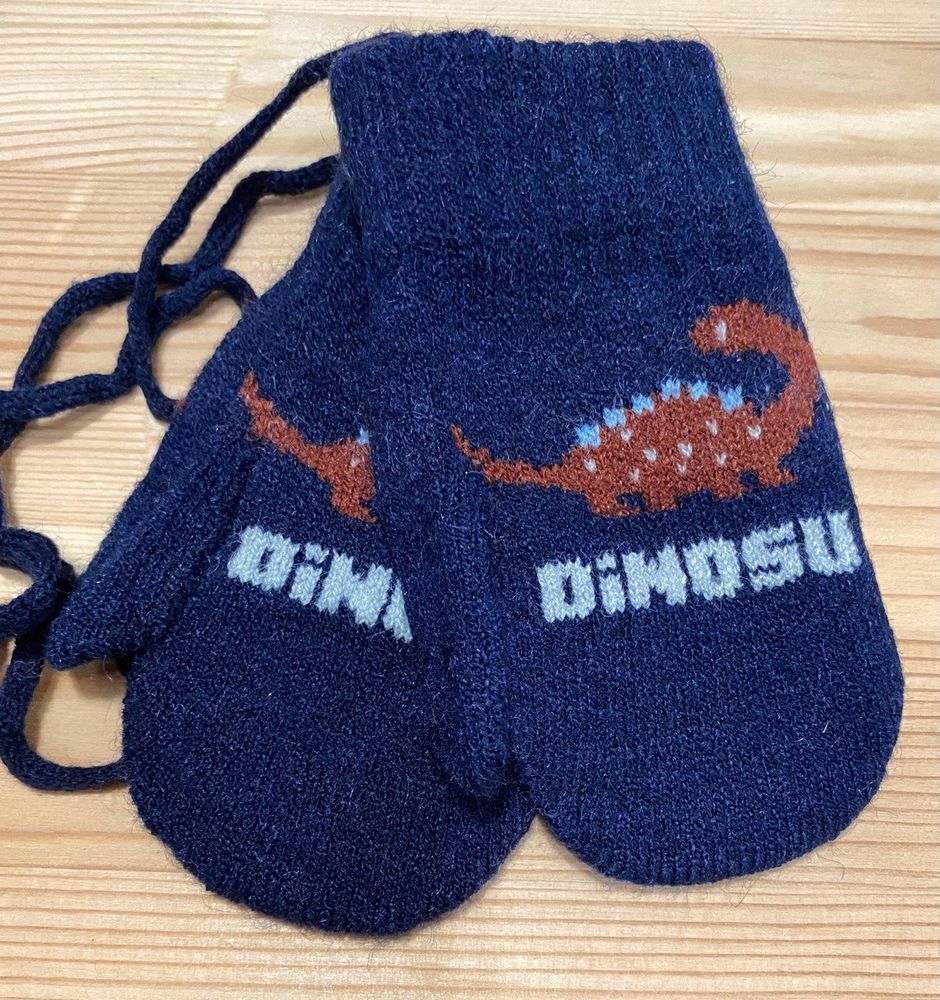 Детские теплые варежки Dino со шнурком, Вязаное полотно