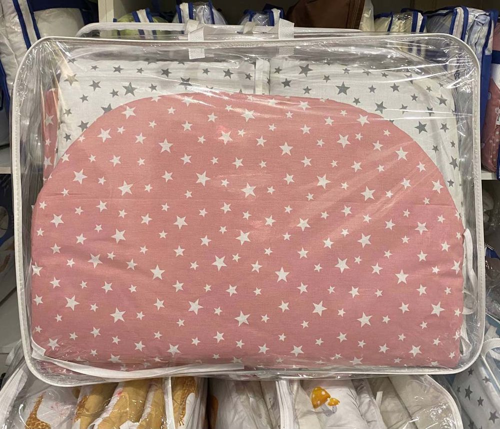 Постельный комплект в кроватку для девочки Звезды розовая пудра, без балдахина