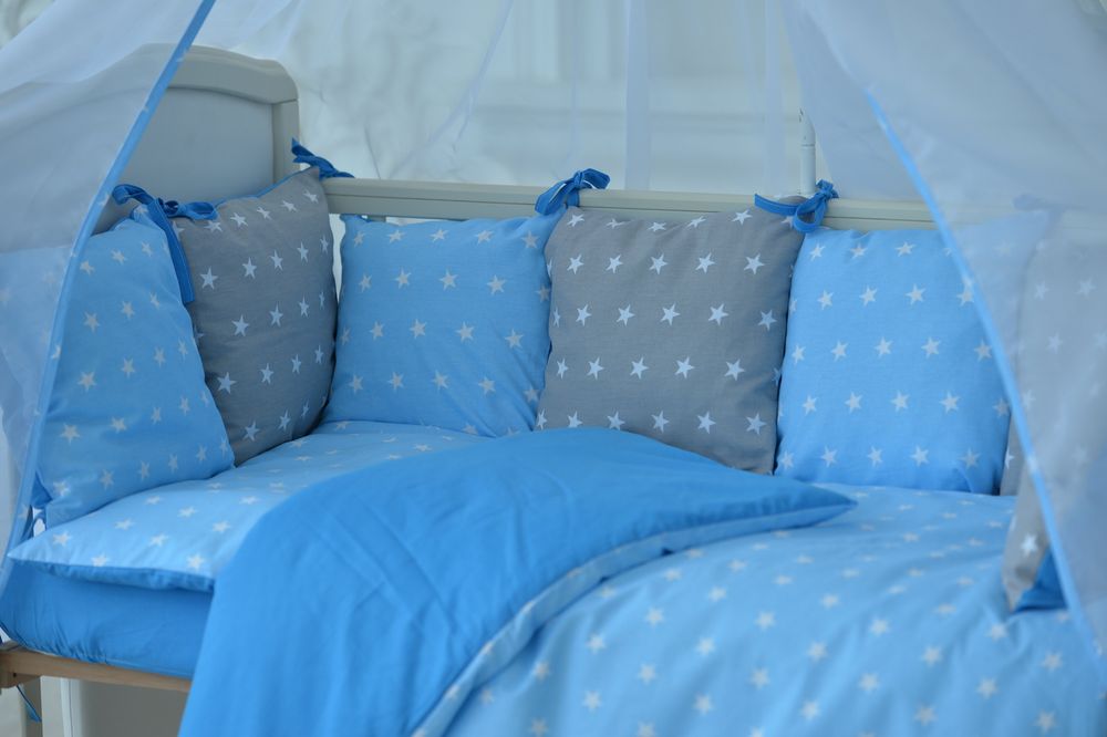 Спальный комплект в детскую 60х120см кроватку 12 подушечек, без балдахина
