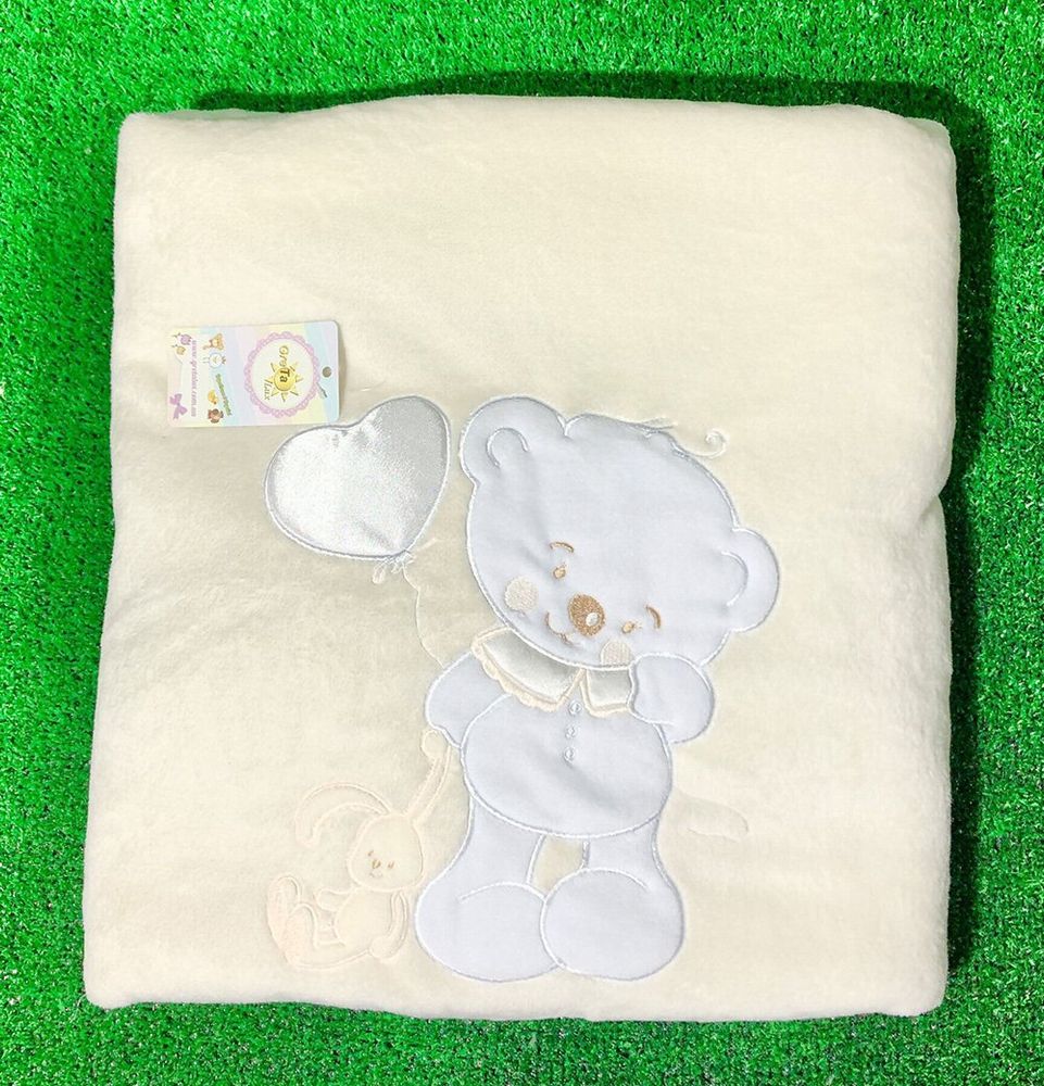 Плед - ковдра для новонароджених Симпатяшка молочний 90х90 см