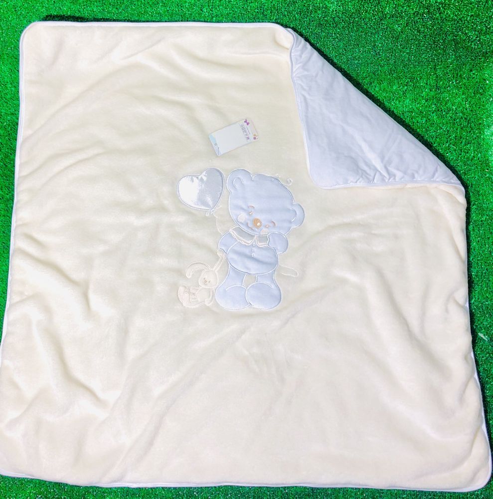 Плед - ковдра для новонароджених Сімпатяшка молочний 90х90 см, Плюш