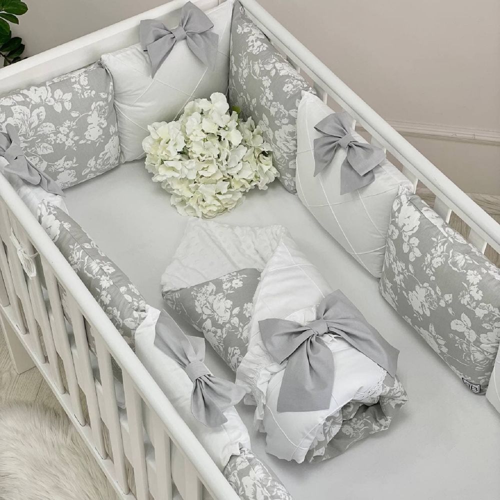 Постільний комплект у ліжечко для новонароджених з бортиками сірі квіти