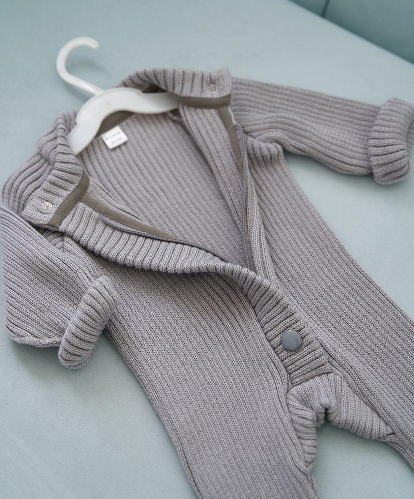 Вязаный комбинезон с пинетками для малышей Ніжність серый, 62-68, Вязаное полотно