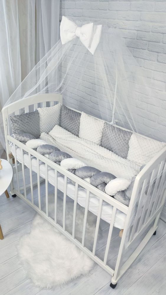 Детский постельный набор в кроватку для новорожденных с балдахином и бортиками Минки + бортики коса серый