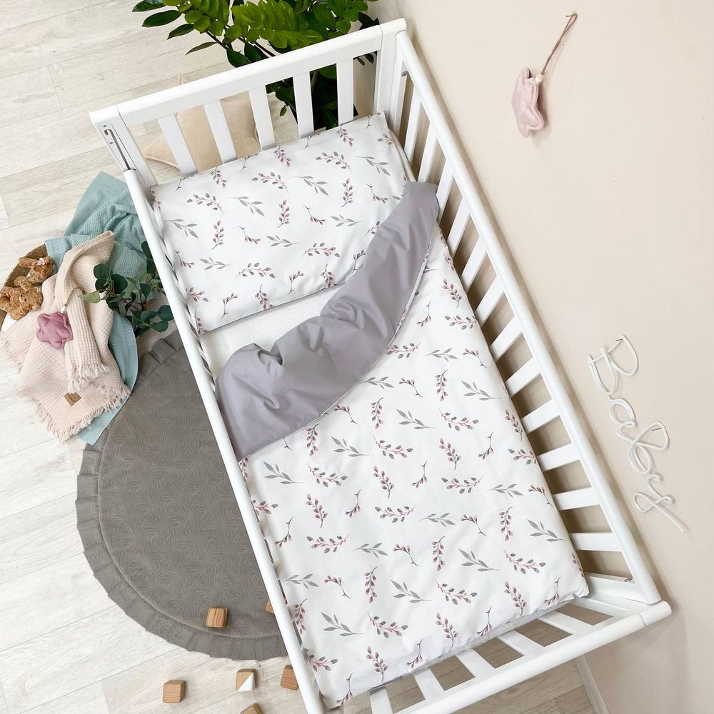 Змінний постільний комплект у ліжечко для новонароджених Гілочки пудра фото, ціна, опис