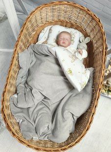 Велюровий комплект у коляску Зайчики для новонароджених сірий