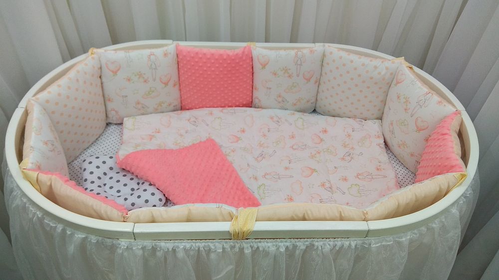 Комплект постельного белья в круглую-овальную кроватку с бортиками Зайка пудра