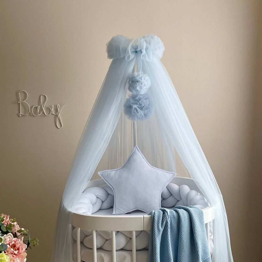 Балдахин в кроватку новорожденным голубой с помпонами, Светло - голубой, Сеточка