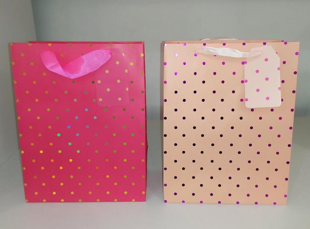Подарунковий картонний пакет 23х18х10 Горошок, Маленькі, Для жінок