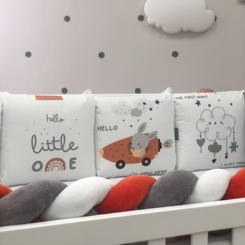 Захисні борти в ліжечко новонародженим на 4 сторони подушки + коса Carrot