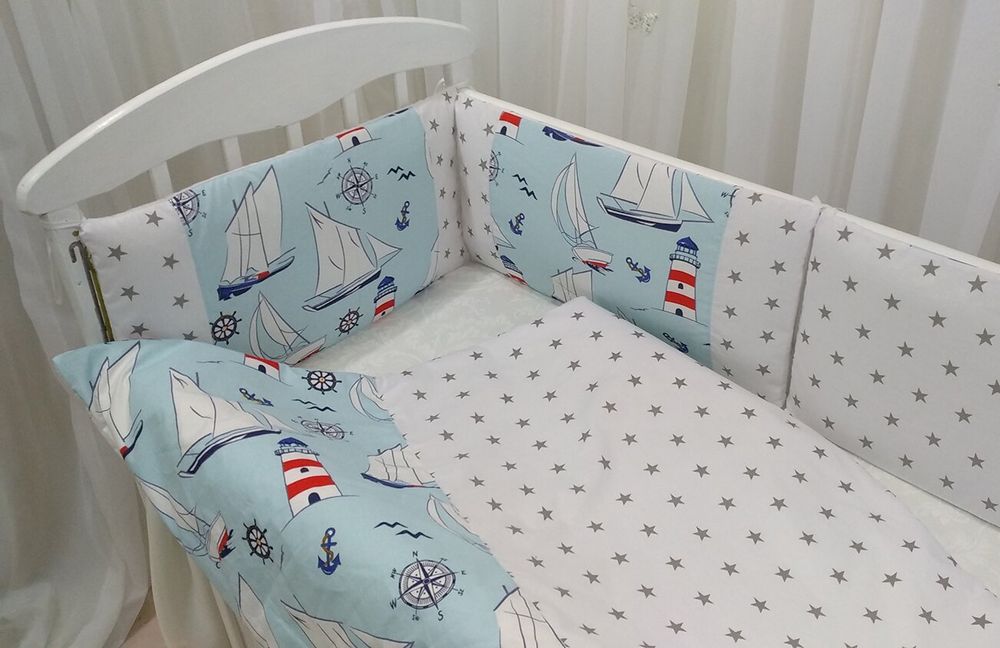 Постільні комплекти в ліжечко для новонароджених МОРСЬКІ ПРИГОДИ 6 подушечок, без балдахіна