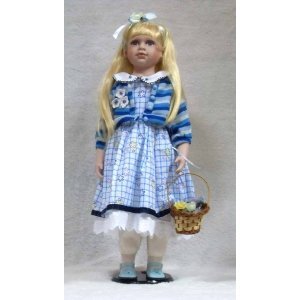Фарфоровая кукла с корзинкой 60 см