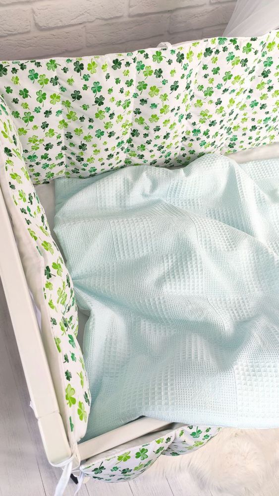 Комплект в ліжечко для новонародженого Листики, с балдахіном