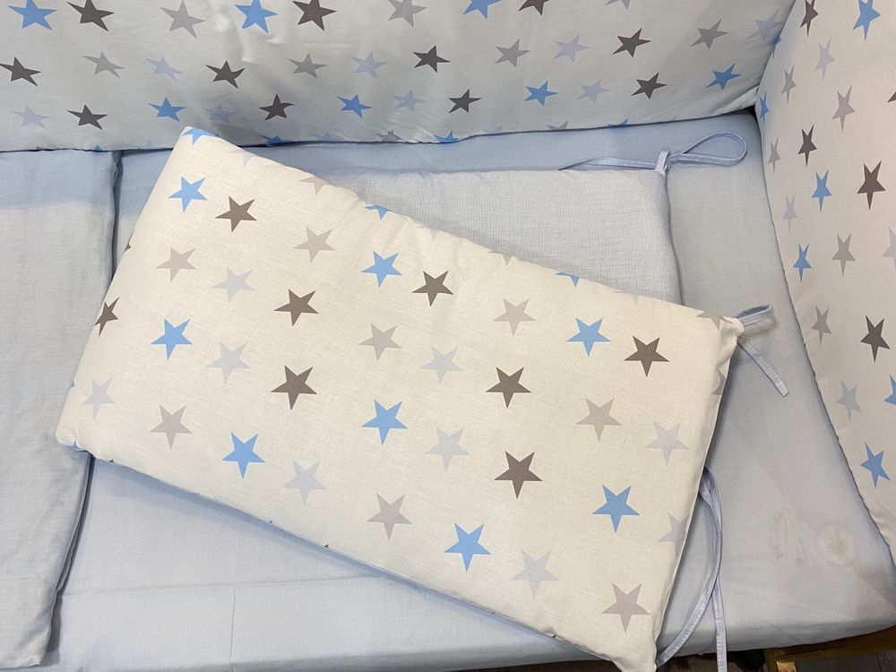 Комплект в кроватку Зверюшки + Голубые Звезды, без балдахина