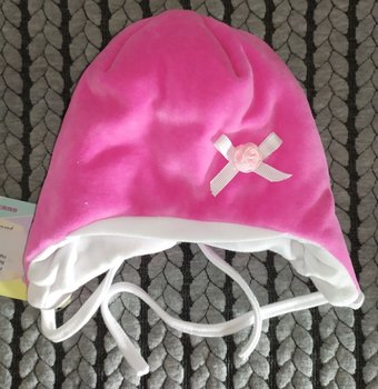 Тепла шапочка на синтепоні з бавовняною підкладкою для новонароджених Малинка