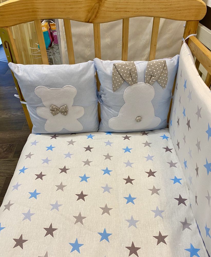 Комплект в кроватку Зверюшки + Голубые Звезды, без балдахина