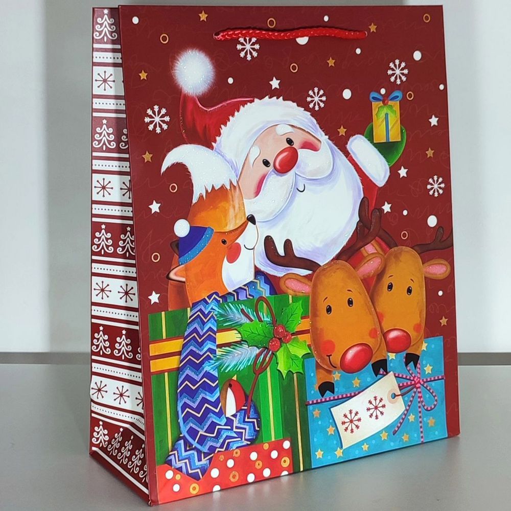 Крепкий средний новогодний бумажный (картонный) подарочный пакет с Глиттером №2 Санта микс 4 дизайна